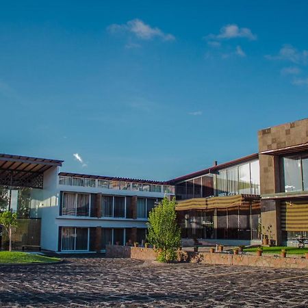 Hotel Rancho Tabachines Zitacuaro Екстер'єр фото