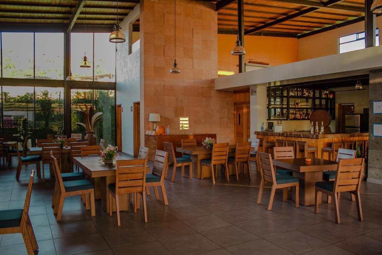 Hotel Rancho Tabachines Zitacuaro Екстер'єр фото