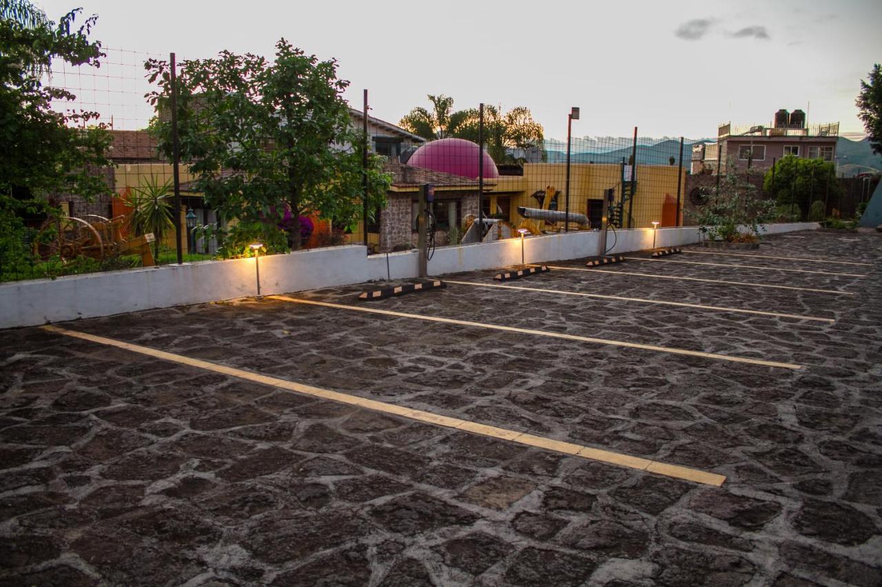 Hotel Rancho Tabachines Zitacuaro Екстер'єр фото